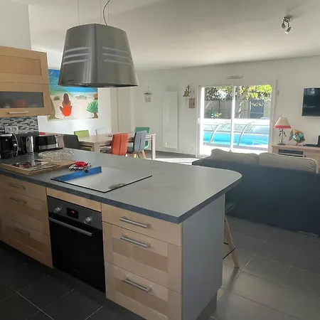 La Floralie, Piscine Chauffee, Wifi, 2km Saint-Jean-de-Monts