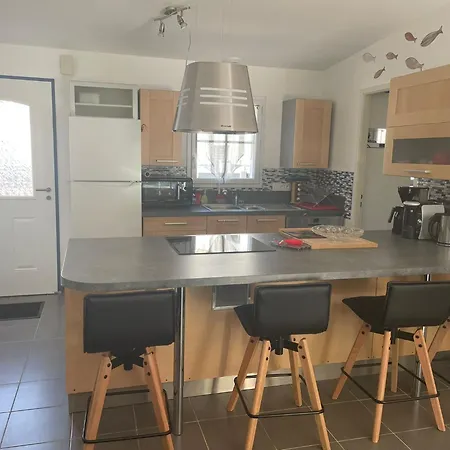 Holiday home La Floralie, Piscine Chauffee, Wifi, 2km