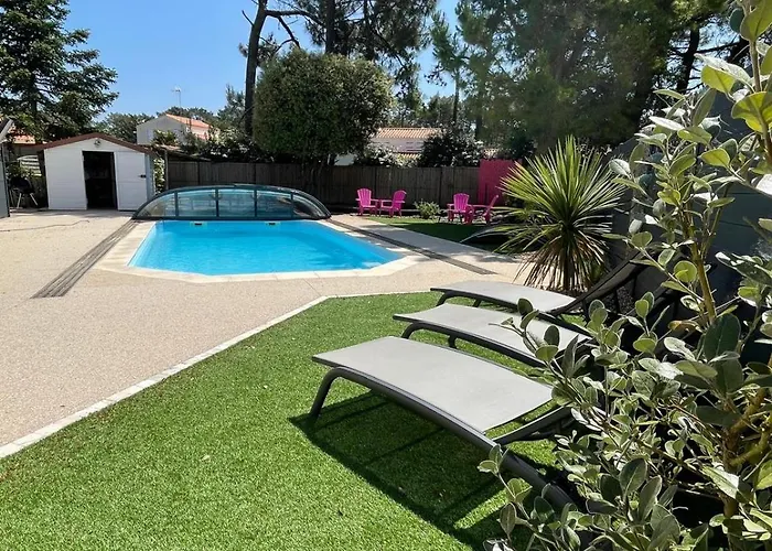 La Floralie, Piscine Chauffee, Wifi, 2km *