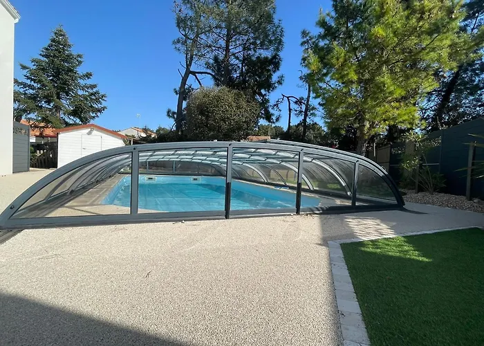 La Floralie, Piscine Chauffee, Wifi, 2km * Saint-Jean-de-Monts